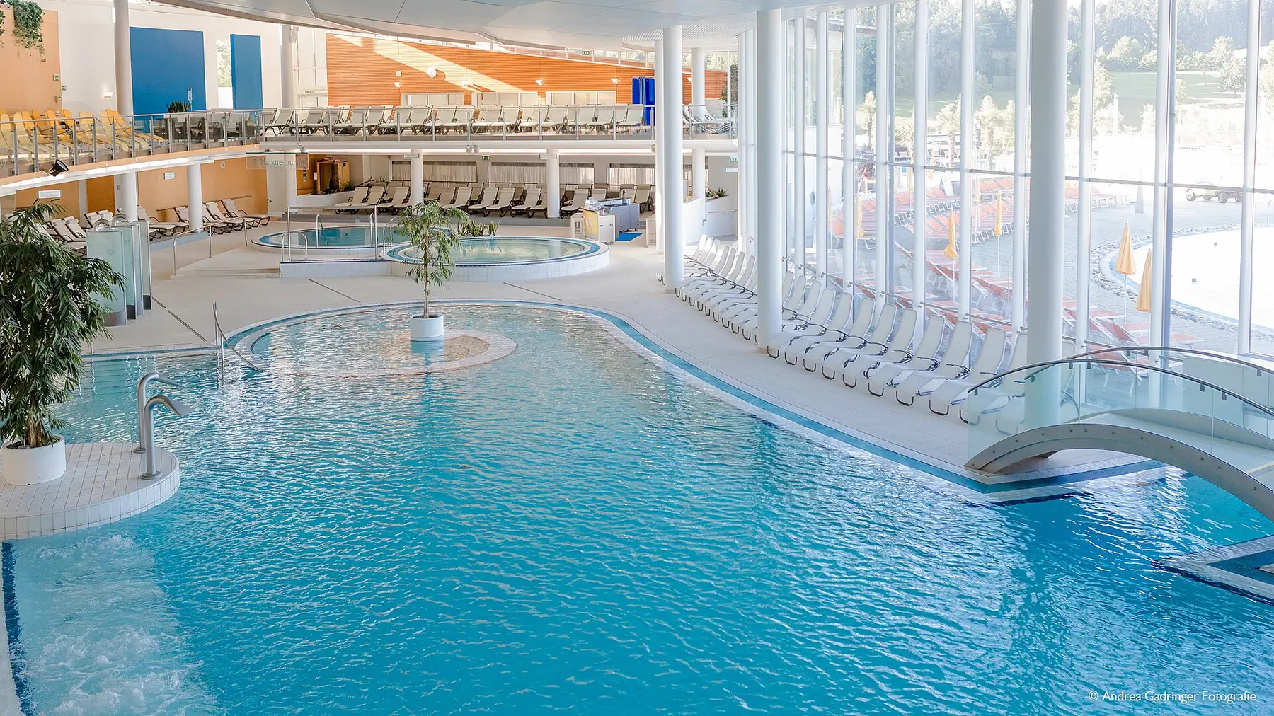 Indoor thermal pool at Therme Geinberg