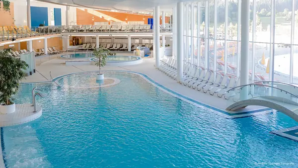 Indoor thermal pool at Therme Geinberg