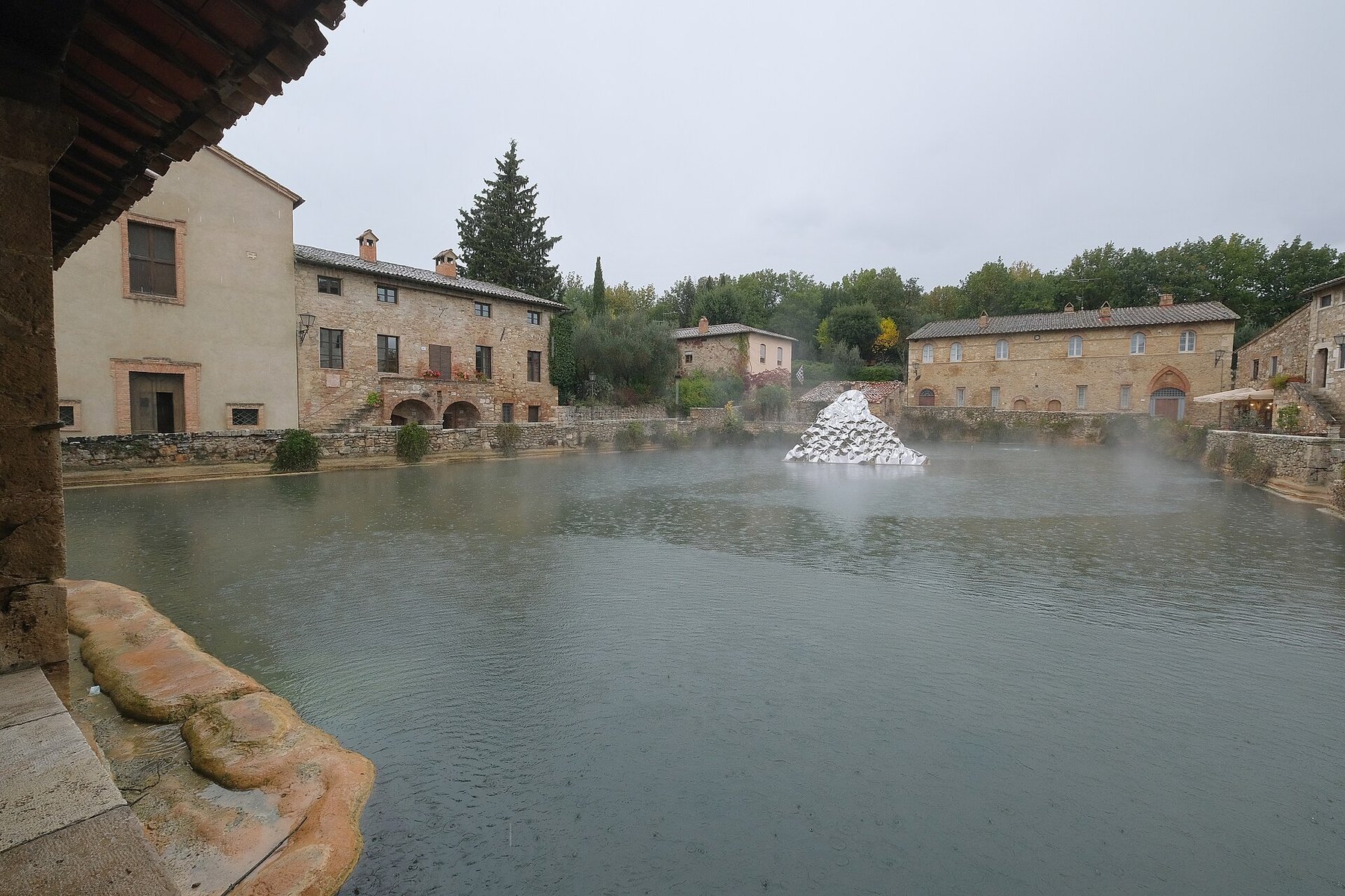 The 16th-century thermal basin at the centre of Bagno Vignoni