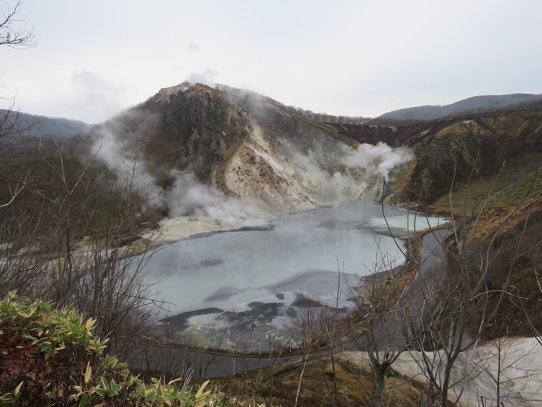 Ōyunuma, the hot-spring lake above Noboribetsu Onsen